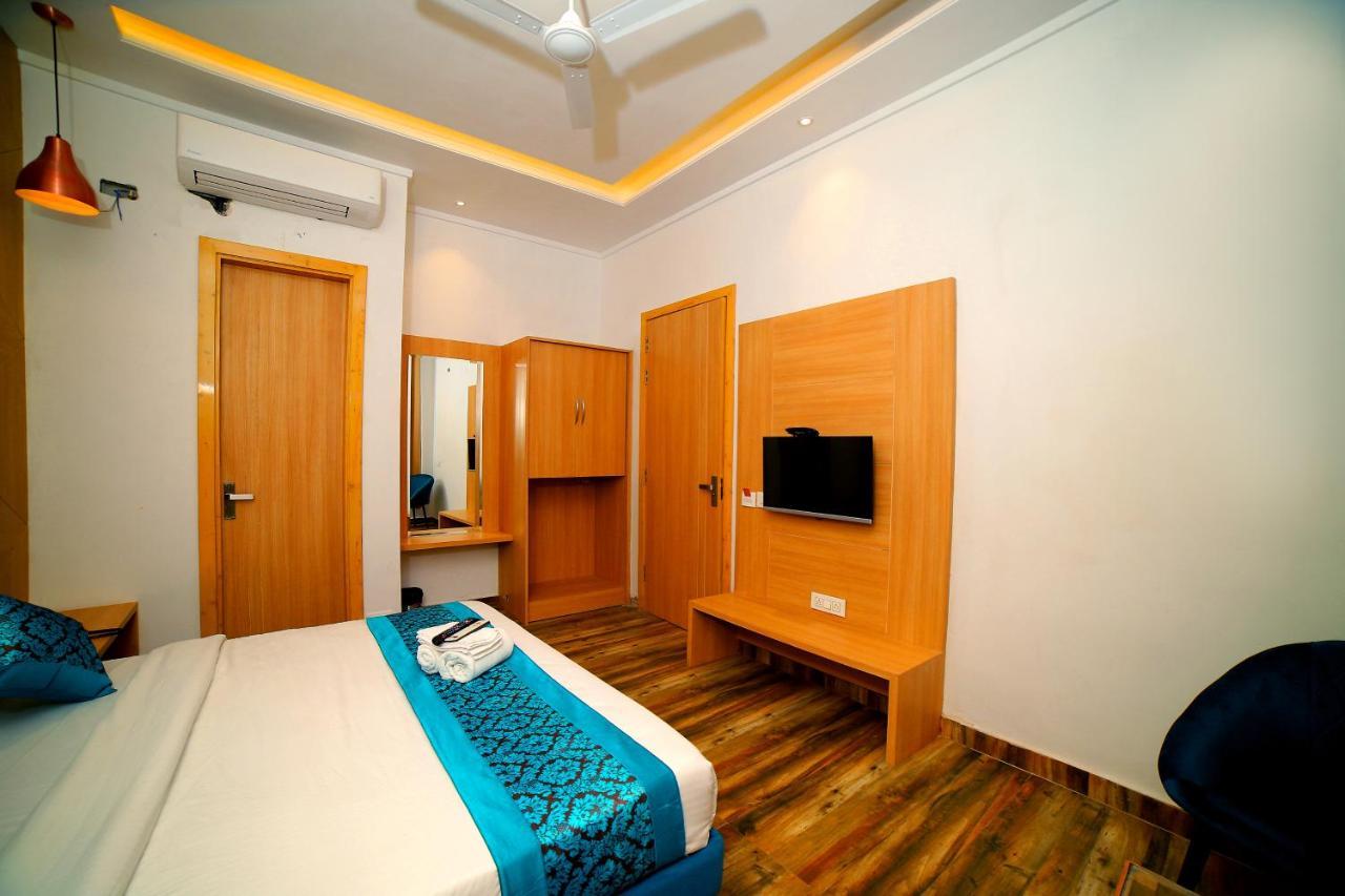 Hotel Diamond View Amritsar Buitenkant foto