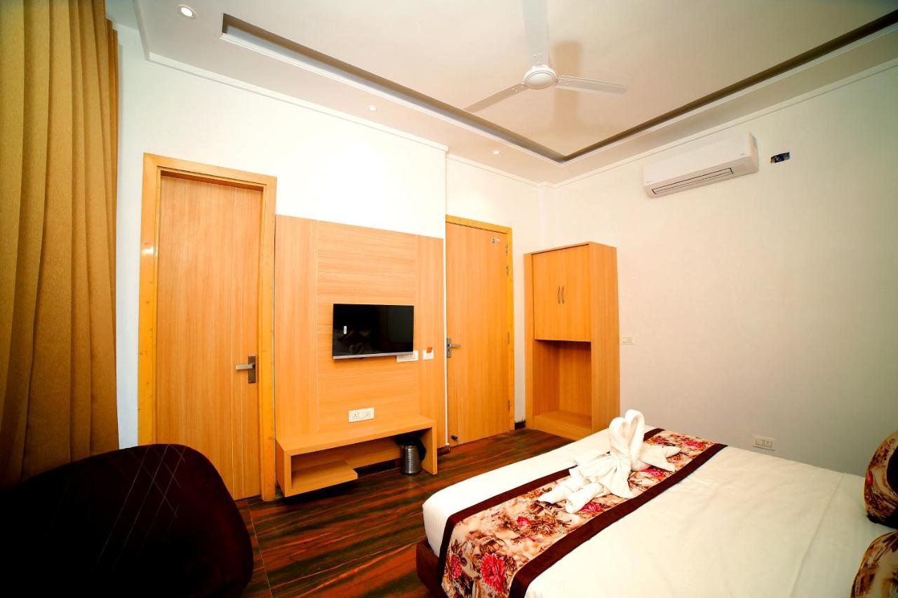Hotel Diamond View Amritsar Buitenkant foto