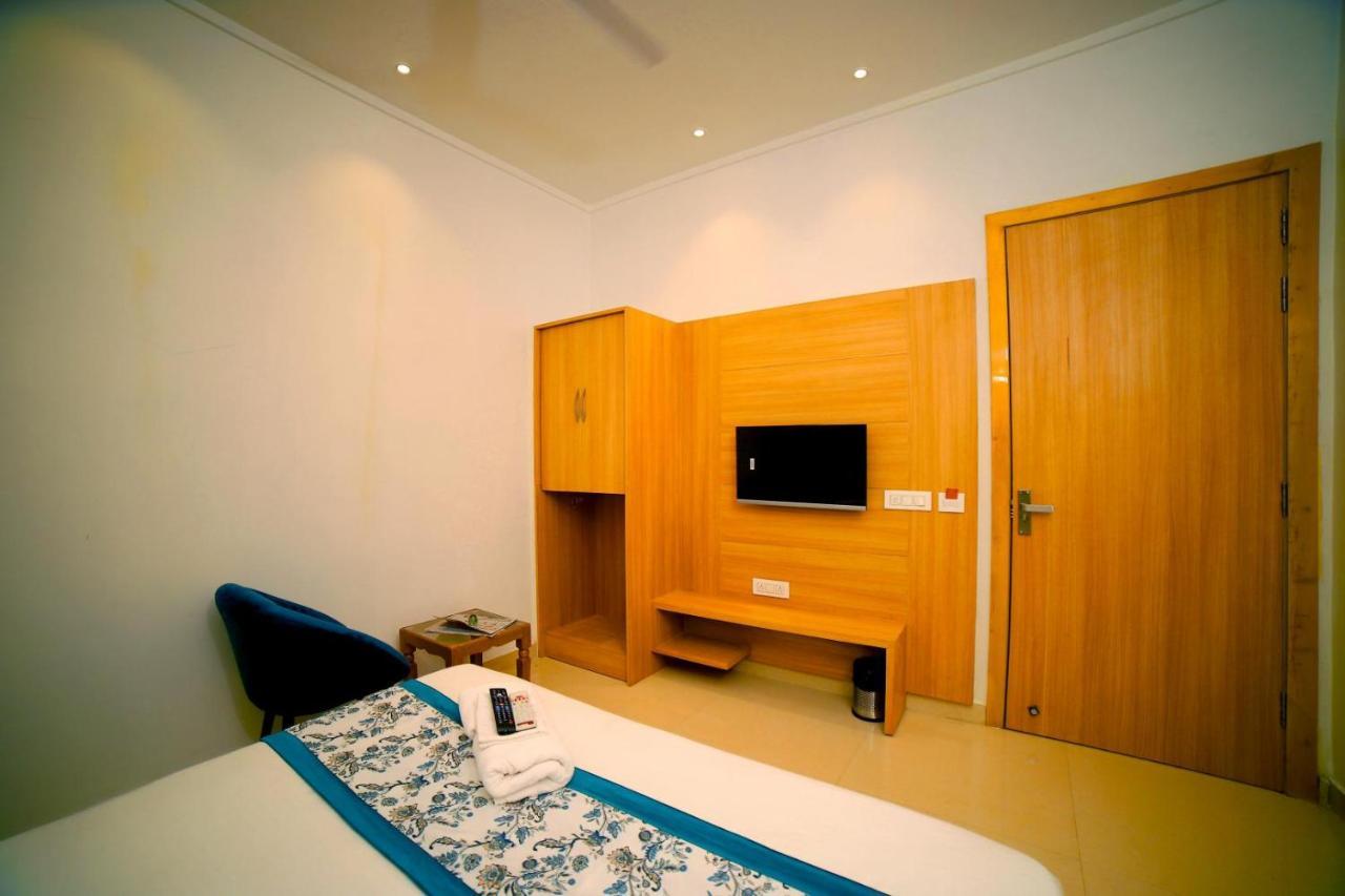 Hotel Diamond View Amritsar Buitenkant foto