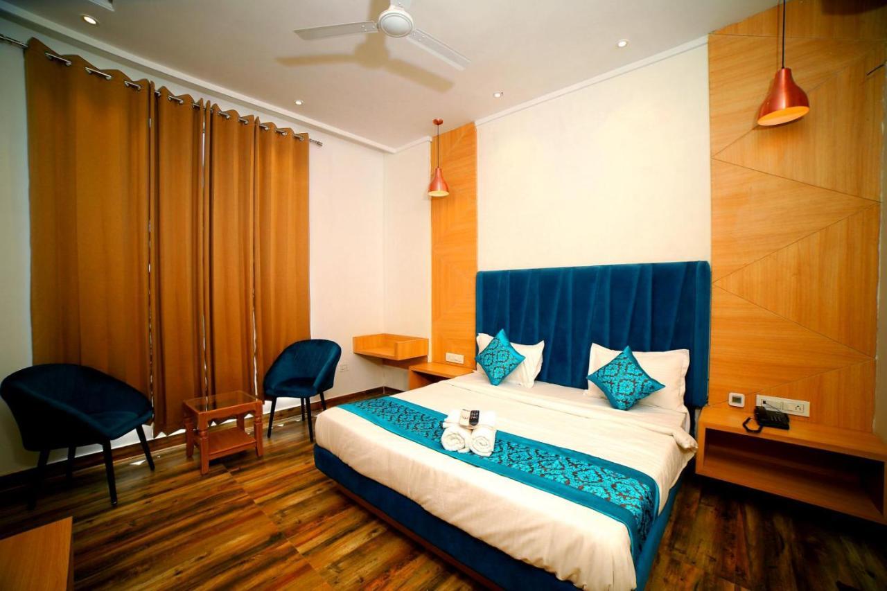 Hotel Diamond View Amritsar Buitenkant foto